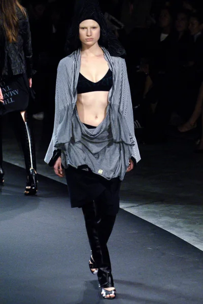Look 14